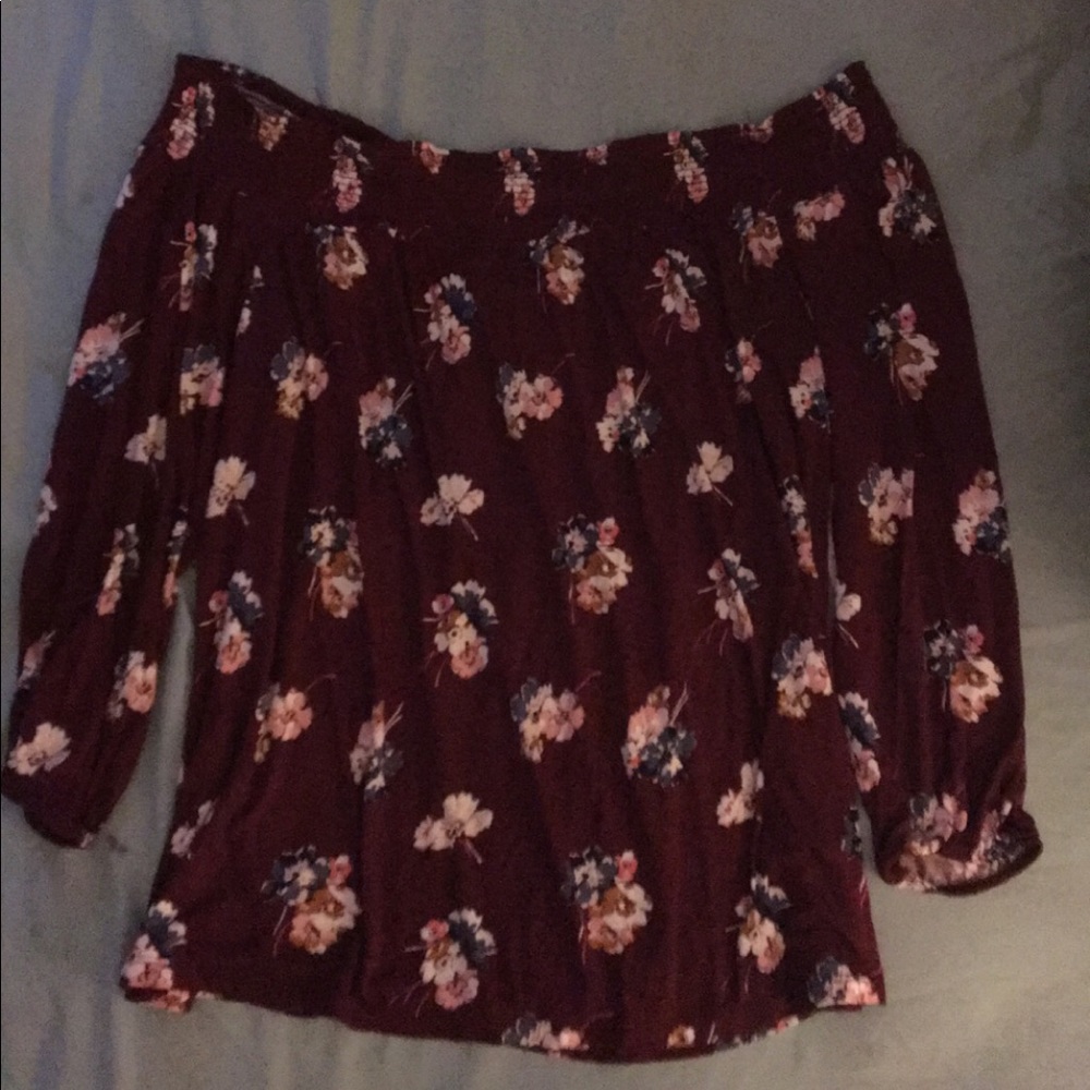 Cold shoulder top
